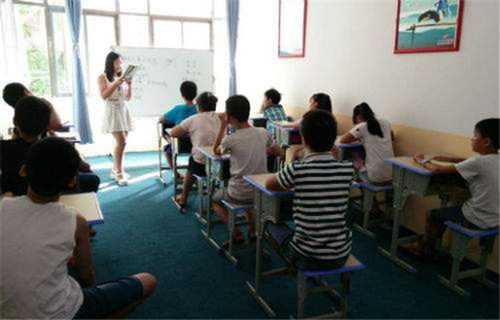 中小學補習班加盟費用解析 31.38萬元總投資一覽及投資要點提醒